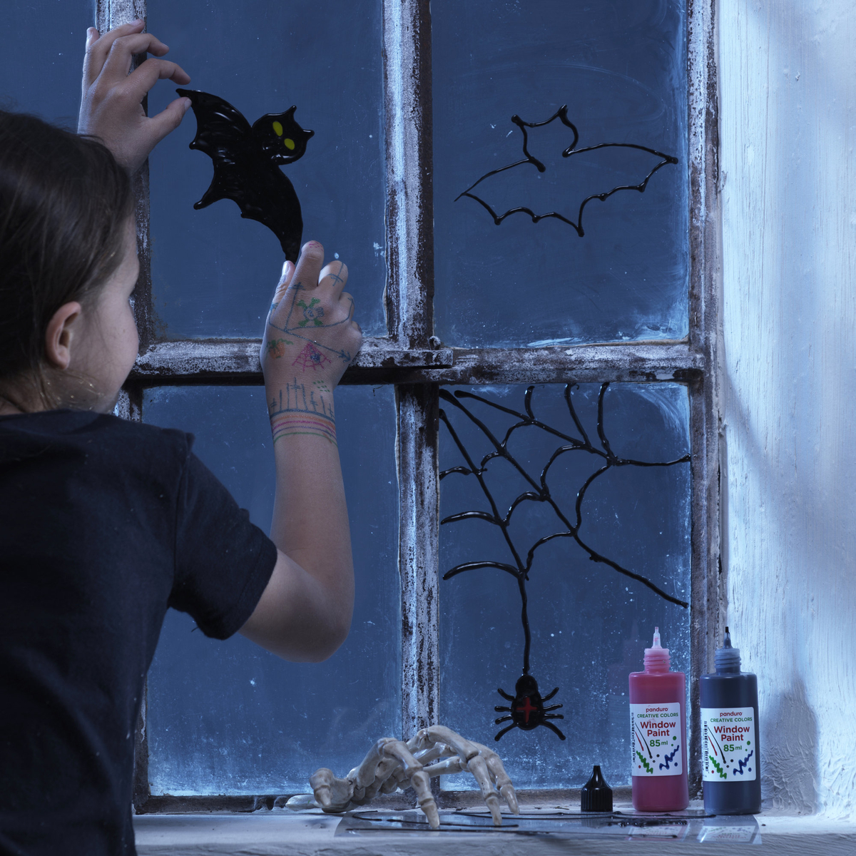 tre realistisk uvidenhed Halloweenprojekt med vinduesmaling